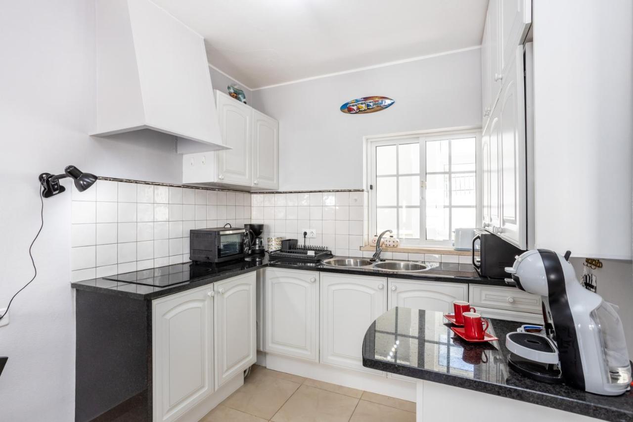 Newly Renovated 2 Bedroom Townhouse - Close To Salema Beach Exterior photo