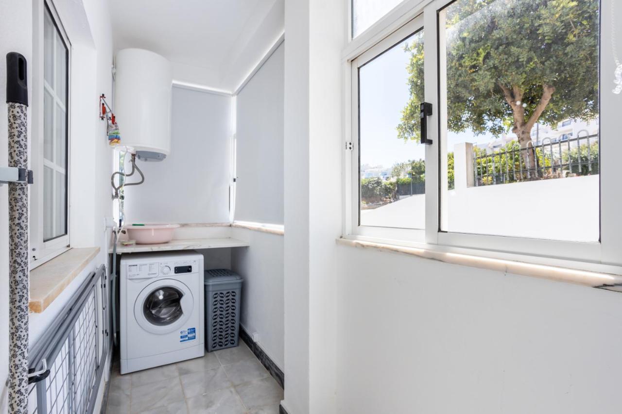 Newly Renovated 2 Bedroom Townhouse - Close To Salema Beach Exterior photo