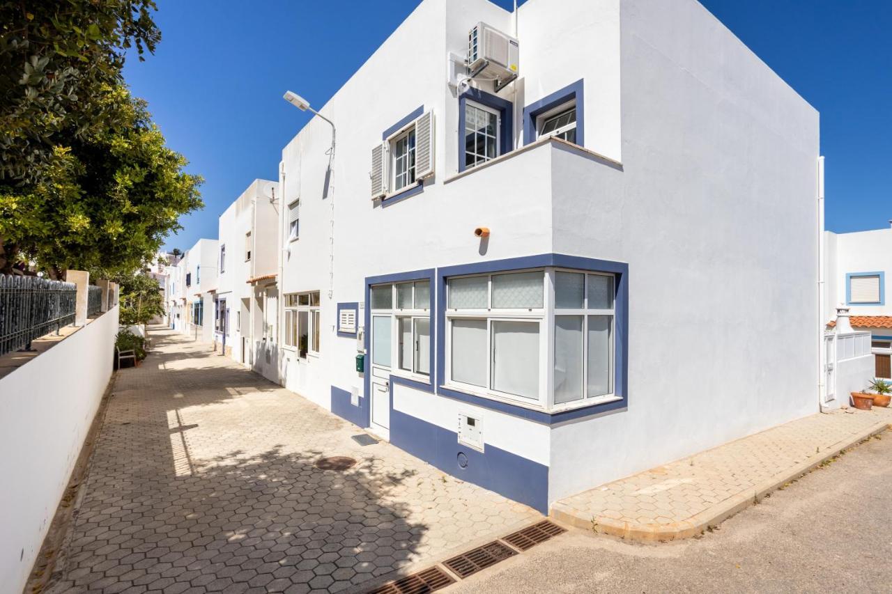 Newly Renovated 2 Bedroom Townhouse - Close To Salema Beach Exterior photo