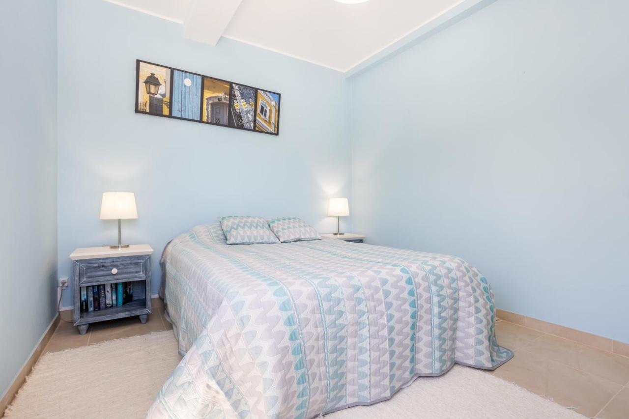 Newly Renovated 2 Bedroom Townhouse - Close To Salema Beach Exterior photo